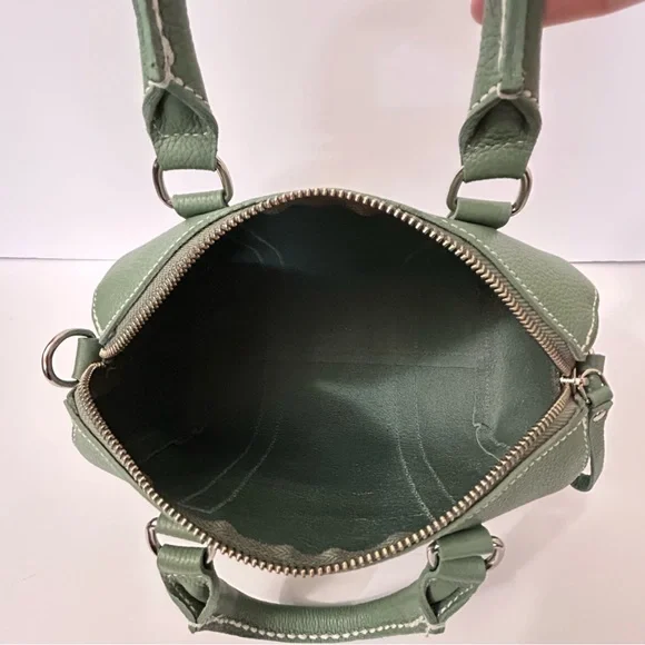 Roots Canada - Mini Banff Bag Tribe in green. Missing strap. - Picture 8 of 12